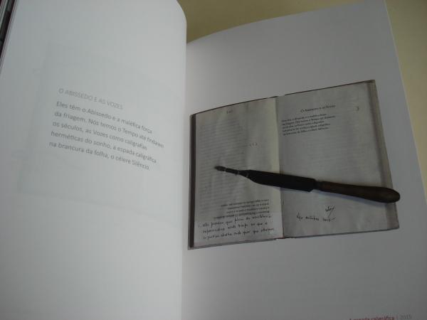 LIBROSCONVERSOS. Catálogo Exposición Museo do Pobo galego, Santiago de Compostela, abril-xuño, 2016. 41 libros de artista para 41 poetas galegos