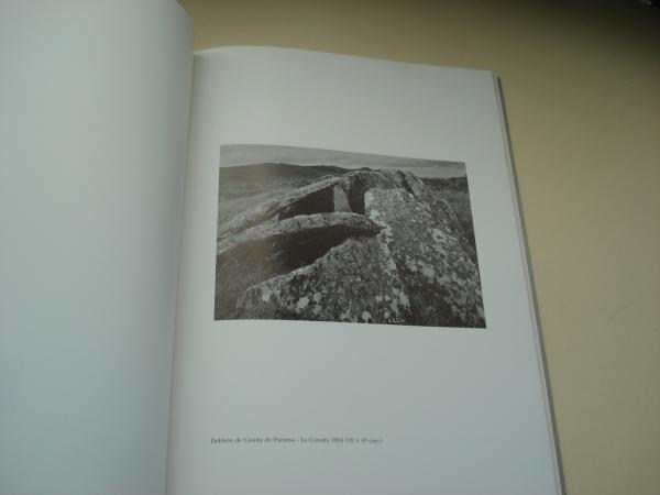 Rocas del tiempo (Fotografas en B/N). Catlogo Exposicin, A Corua, 1994