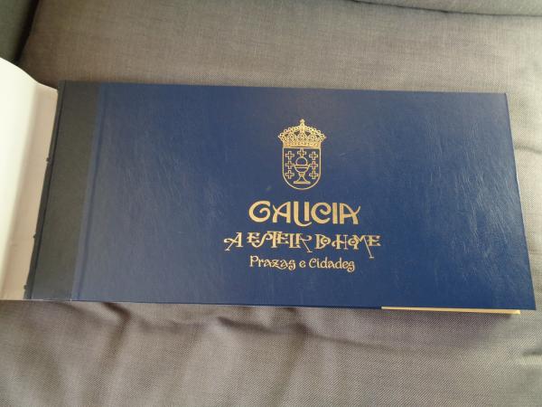 Galicia. A estela do home. Prazas e cidades (Debuxos: Chencho Pardo Valds / Plumias Cndido Pazos / Textos: Eduardo Pardo de Guevara y Valds). Textos en galego-casteln-ingls-francs