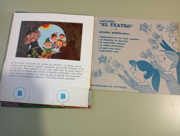 Ediciones Stock Presenta:  El flautista de Hamelin - La ratira presumida - Caperucita roja