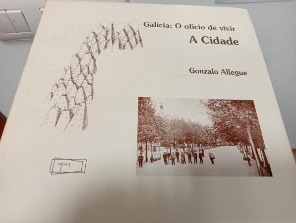 3 Volumes en estoxo da Coleccin Galicia: O oficio de vivir. A Terra / A Cidade / O Mar (Textos en galego-espaol-english)